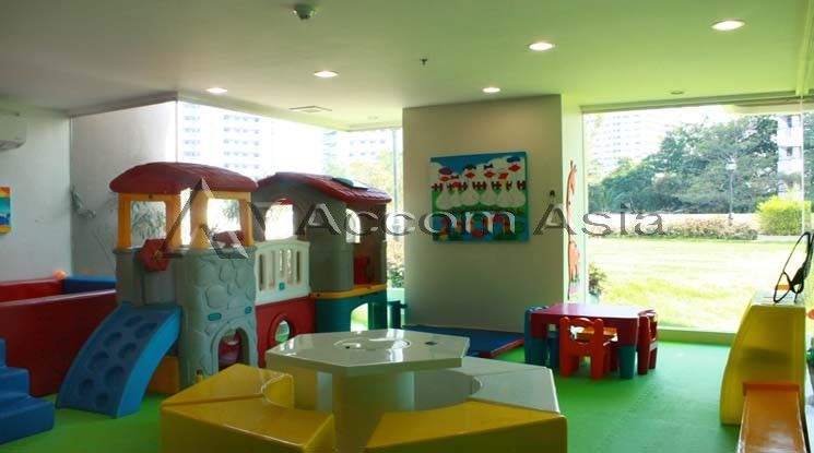 Fully Furnished Suites Apartment  3 Bedroom For Rent BTS Phrom Phong i05