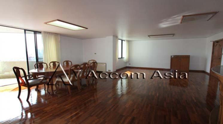 Low Rised Building Apartment  3 Bedroom For Rent BTS Thong Lo in Sukhu03