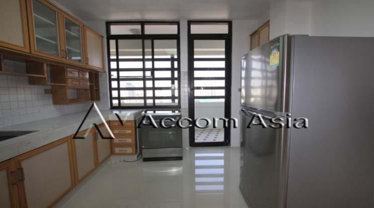 Low Rised Building Apartment  3 Bedroom For Rent BTS Thong Lo in Sukhu05