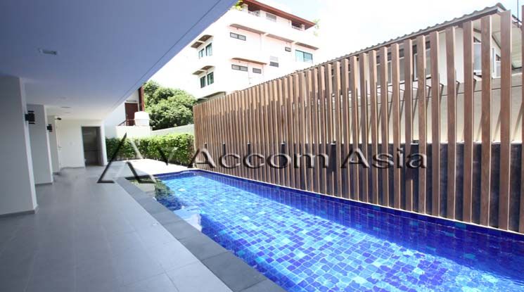 Low Rised Building Apartment  2 Bedroom For Rent BTS Thong Lo in Sukhu03