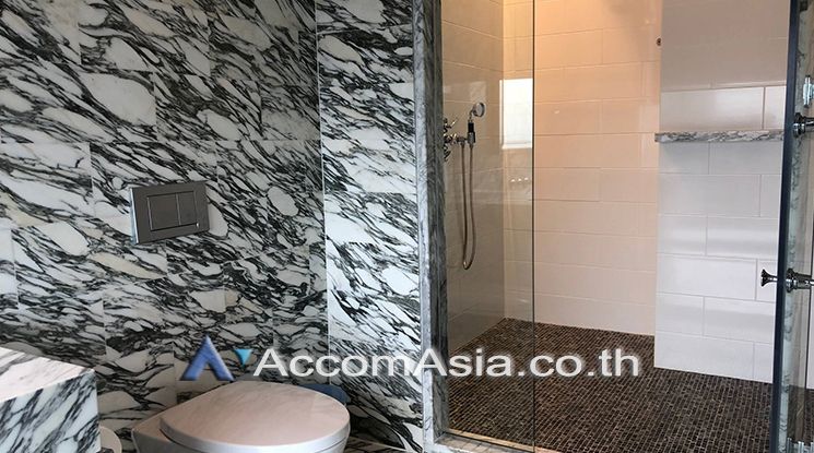 The Ritz-Carlton Residences Condominium  3 Bedroom For Rent BTS Chong06