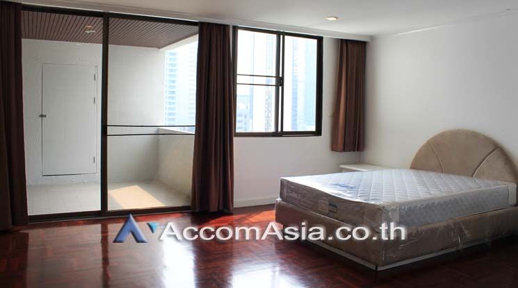Family friendly environment Apartment  3+1 Bedroom For Rent BTS Asok -05