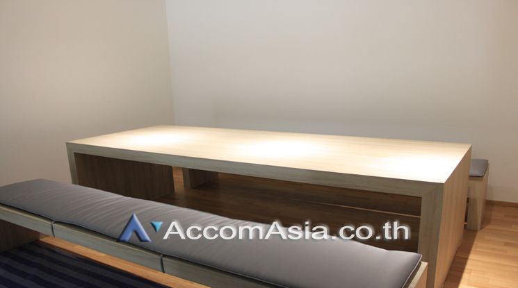 Bhiraj Tower At Sathorn Office space For Rent BTS Surasak in South Sat06