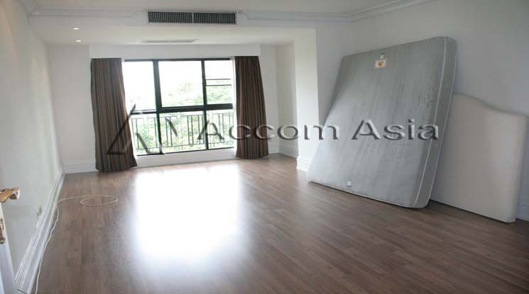 The unparalleled living place Apartment  3 Bedroom For Rent BTS Phrom03