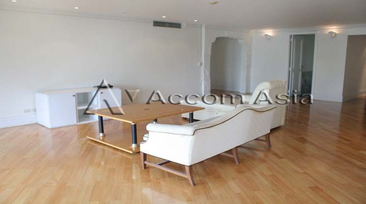 The unparalleled living place Apartment  3 Bedroom For Rent BTS Phrom06