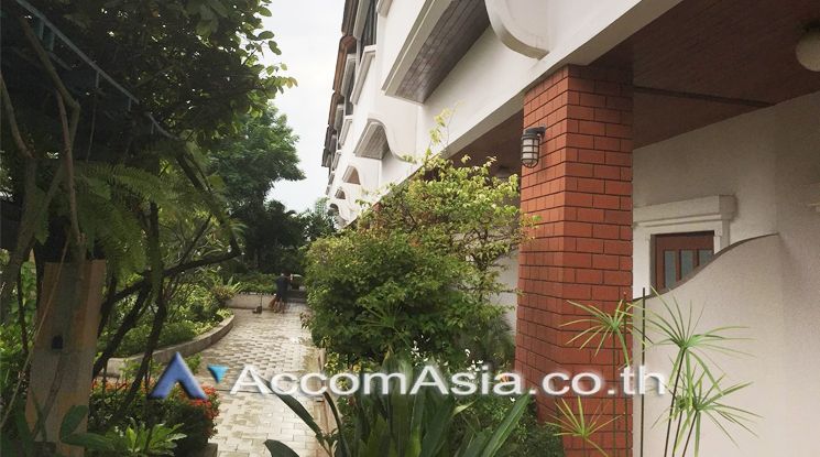 Lotus Point Townhouse  4 Bedroom For Rent BTS Ekkamai in Sukhumvit Ban03