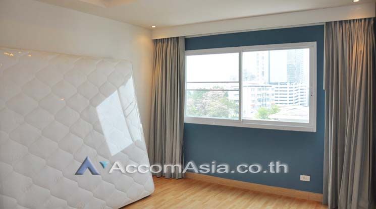 Tastefully Designed Apartment  2 Bedroom For Rent BTS Thong Lo in Sukh06