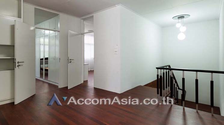 Private Pool |  House  4 Bedroom For Rent BTS Thong Lo in Sukhumvit Ba04