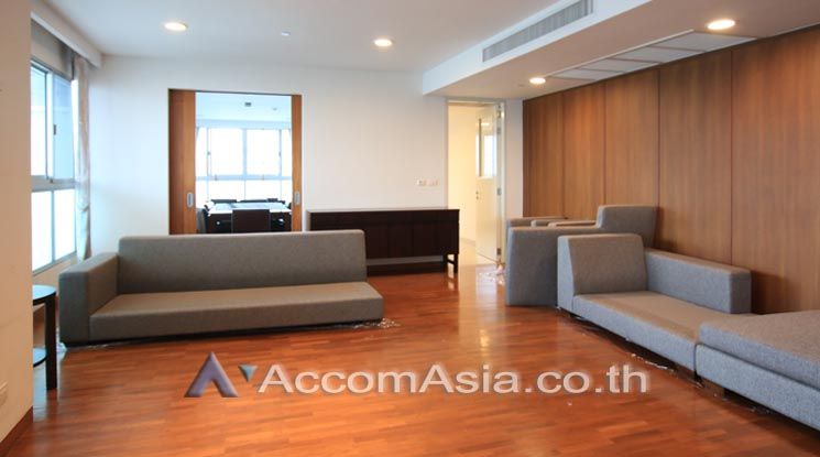 Modern Interiors Apartment  4+1 Bedroom For Rent BTS Asok - MRT Sukhum05