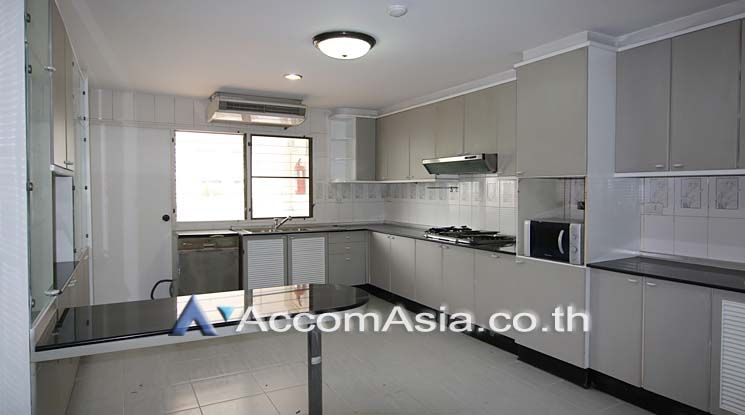 Homely atmosphere Apartment  3 Bedroom For Rent BTS Thong Lo in Sukhum05