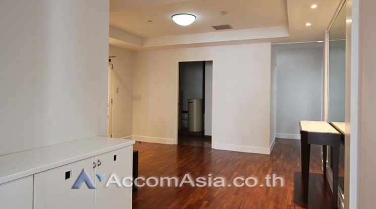 Residences in mind Apartment  3 Bedroom For Rent BTS Phrom Phong in Su06