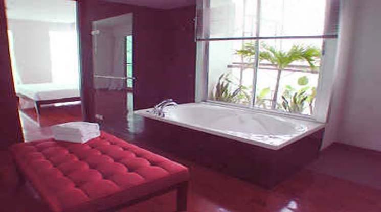 Nice Terrace &amp; Unique design Apartment  4 Bedroom For Rent BTS Sur05