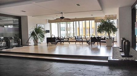 Athenee Residence Condominium  2 Bedroom For Rent BTS Ploenchit in Plo02