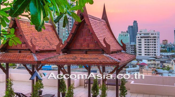 The Conveniented Located Residence Apartment  2 Bedroom For Rent BTS P06