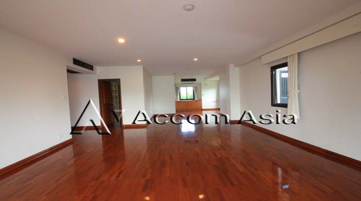 Penthouse | Ideal for big Apartment  4 Bedroom For Rent BTS Asok - MRT03