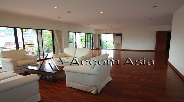 Penthouse | Ideal for big Apartment  4 Bedroom For Rent BTS Asok - MRT04