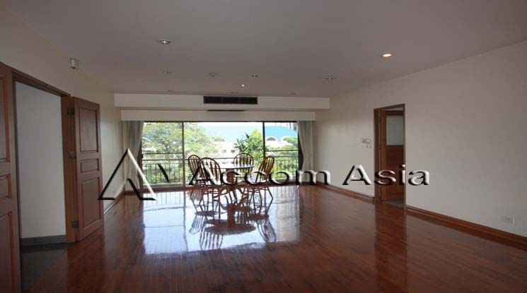 Penthouse | Ideal for big Apartment  4 Bedroom For Rent BTS Asok - MRT05