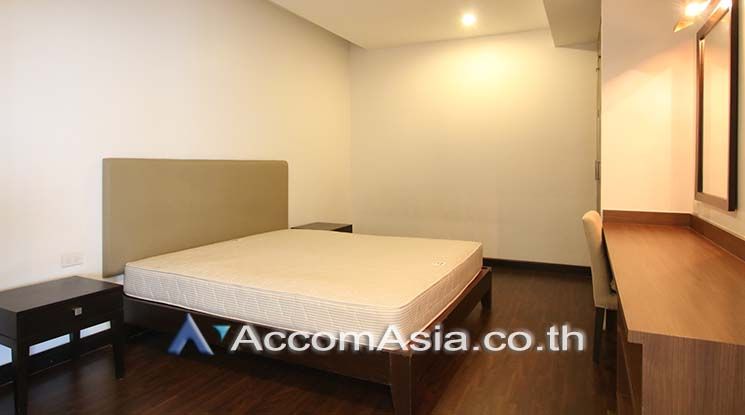 Neutrally Designed Concept Apartment  3 Bedroom For Rent BTS Ekkamai i03