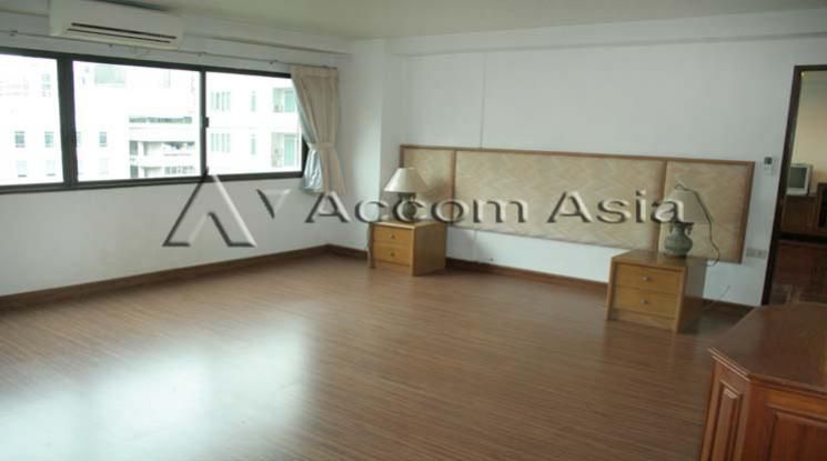 Sukhumvit House Condominium  2 Bedroom For Rent BTS Asok - MRT Sukhumv03