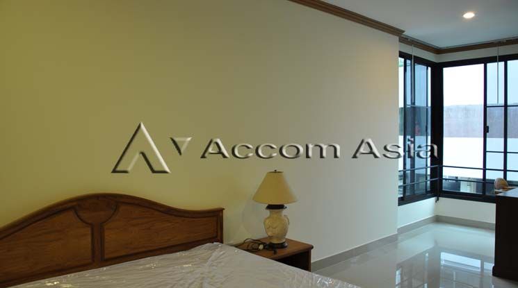 Homey and relaxed Apartment  3 Bedroom For Rent BTS Phrom Phong in Suk03