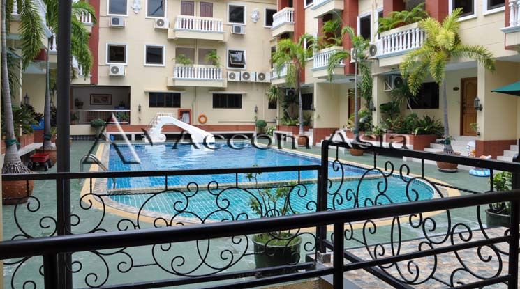 Homey and relaxed Apartment  3 Bedroom For Rent BTS Phrom Phong in Suk04