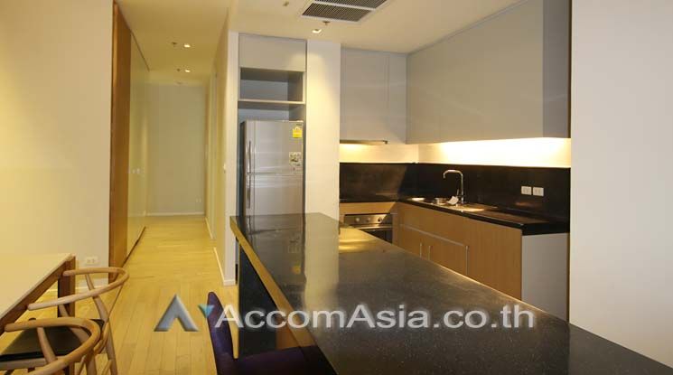 Deluxe residence with greenery surrounding Apartment  3 Bedroom For Re04