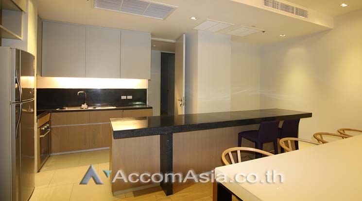 Deluxe residence with greenery surrounding Apartment  3 Bedroom For Re05