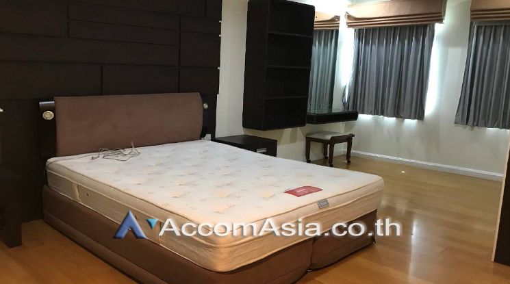 The Cadogan Private Residence Condominium  3 Bedroom For Rent BTS Phro04