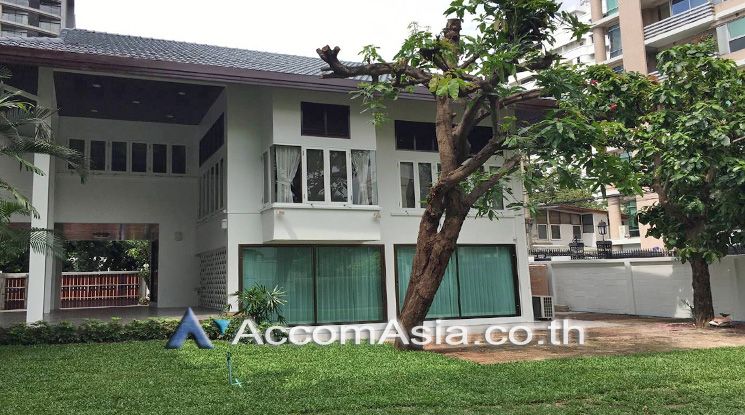 House  2+1 Bedroom For Rent BTS Ploenchit in Ploenchit Bangkok01