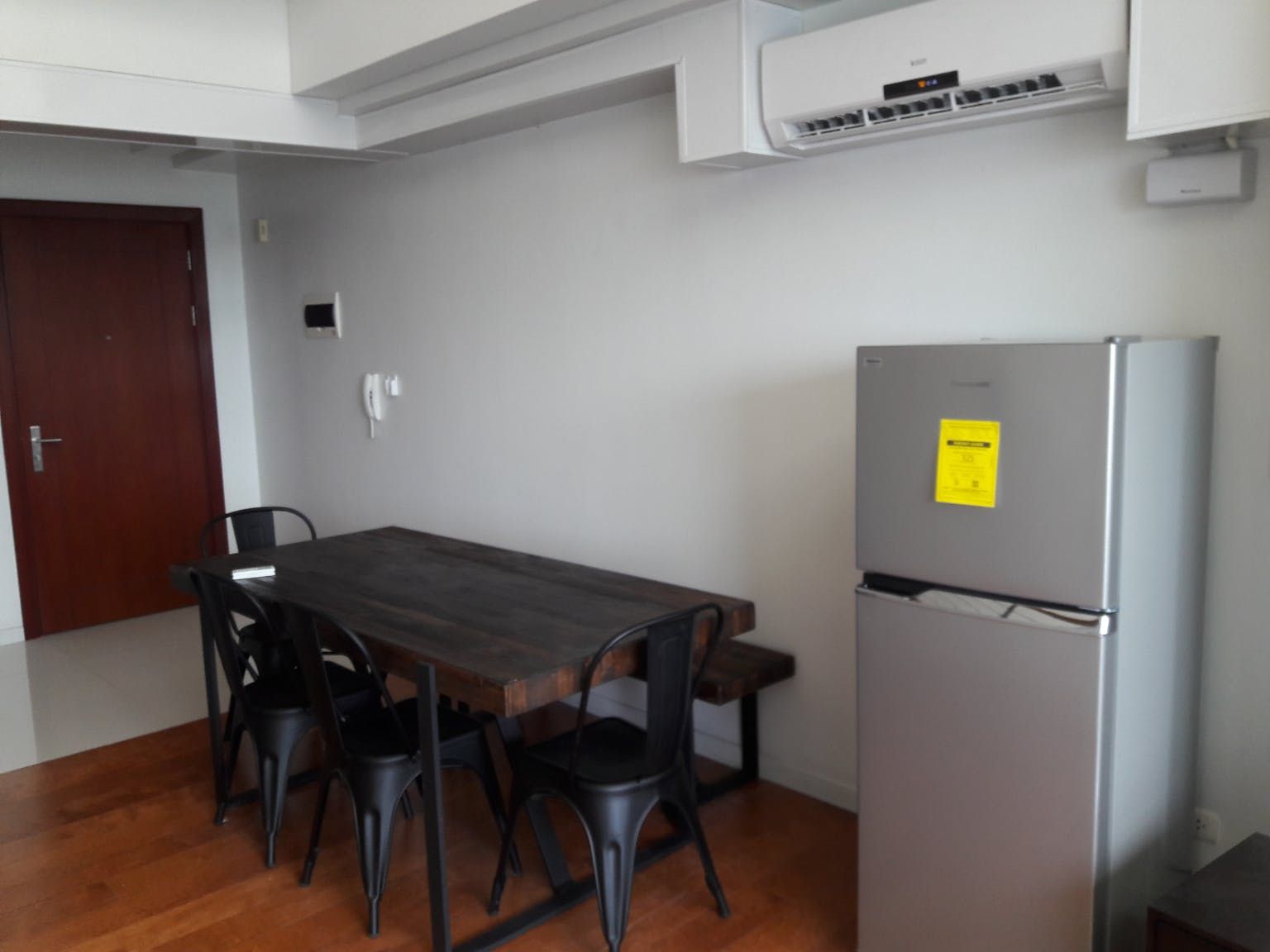 "1BR Condo for Rent in Eton Residences, Legazpi Village, Makati"06