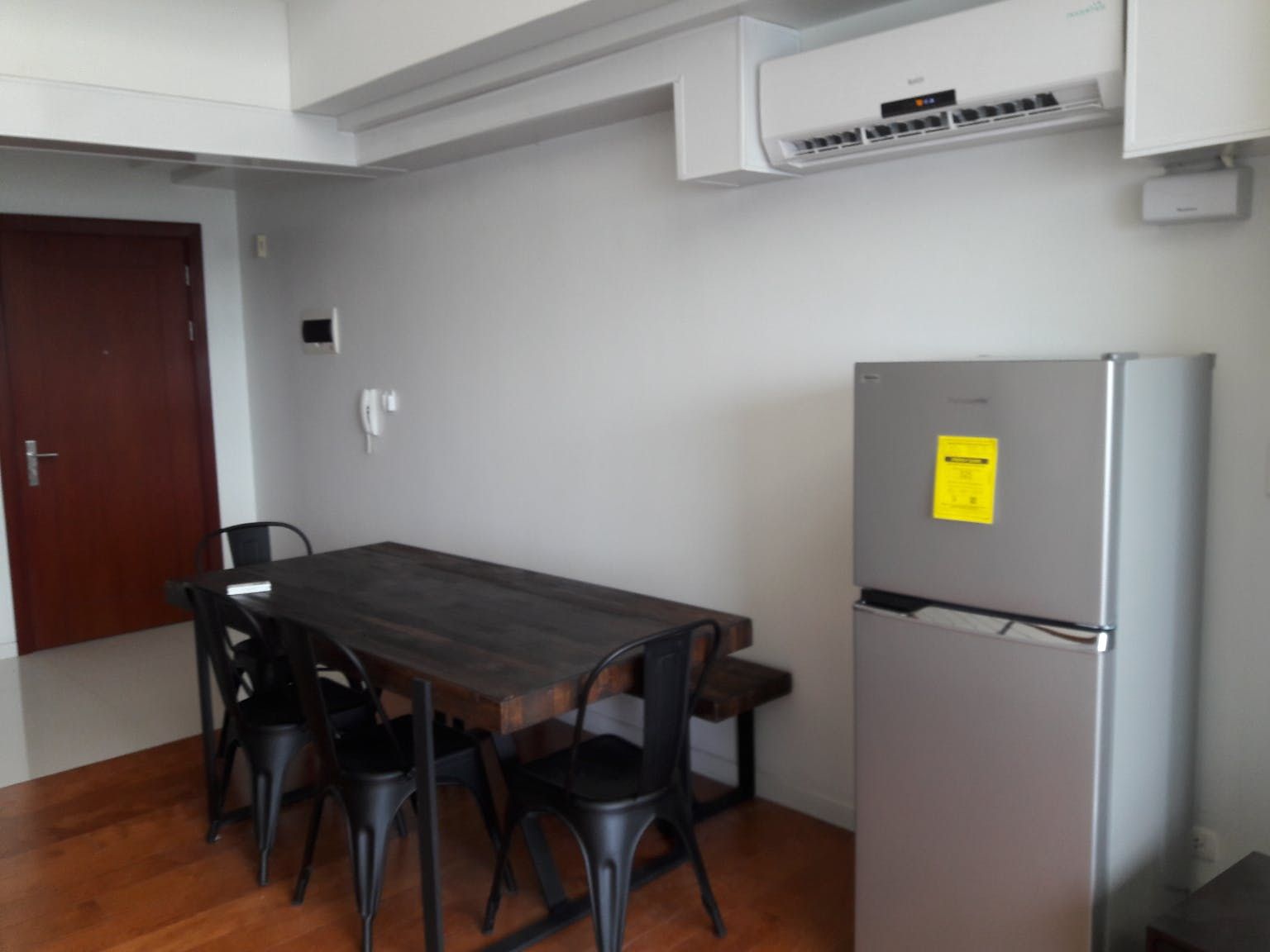 "1BR Condo for Rent in Eton Residences, Legazpi Village, Makati"08