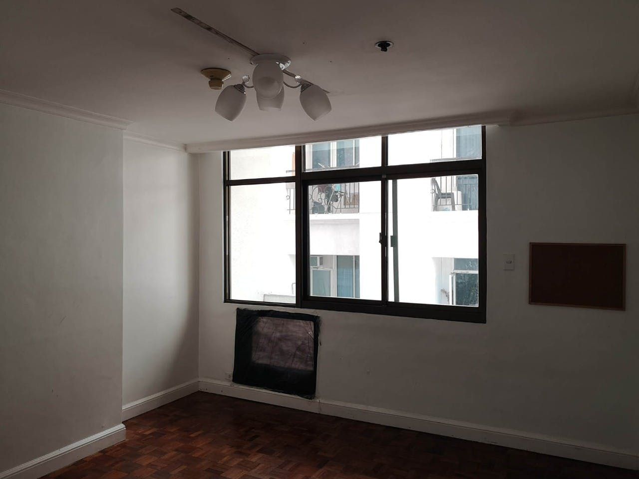 "2BR Condo for Rent in AIC Gold Tower Condominium, Ortigas Center, Pasi"06