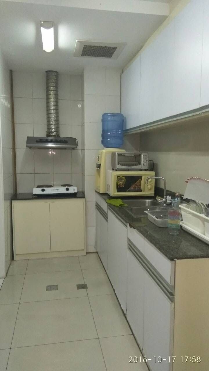 "3BR Condo for Rent in Penhurst Parkplace, BGC - Bonifacio Global City,"08