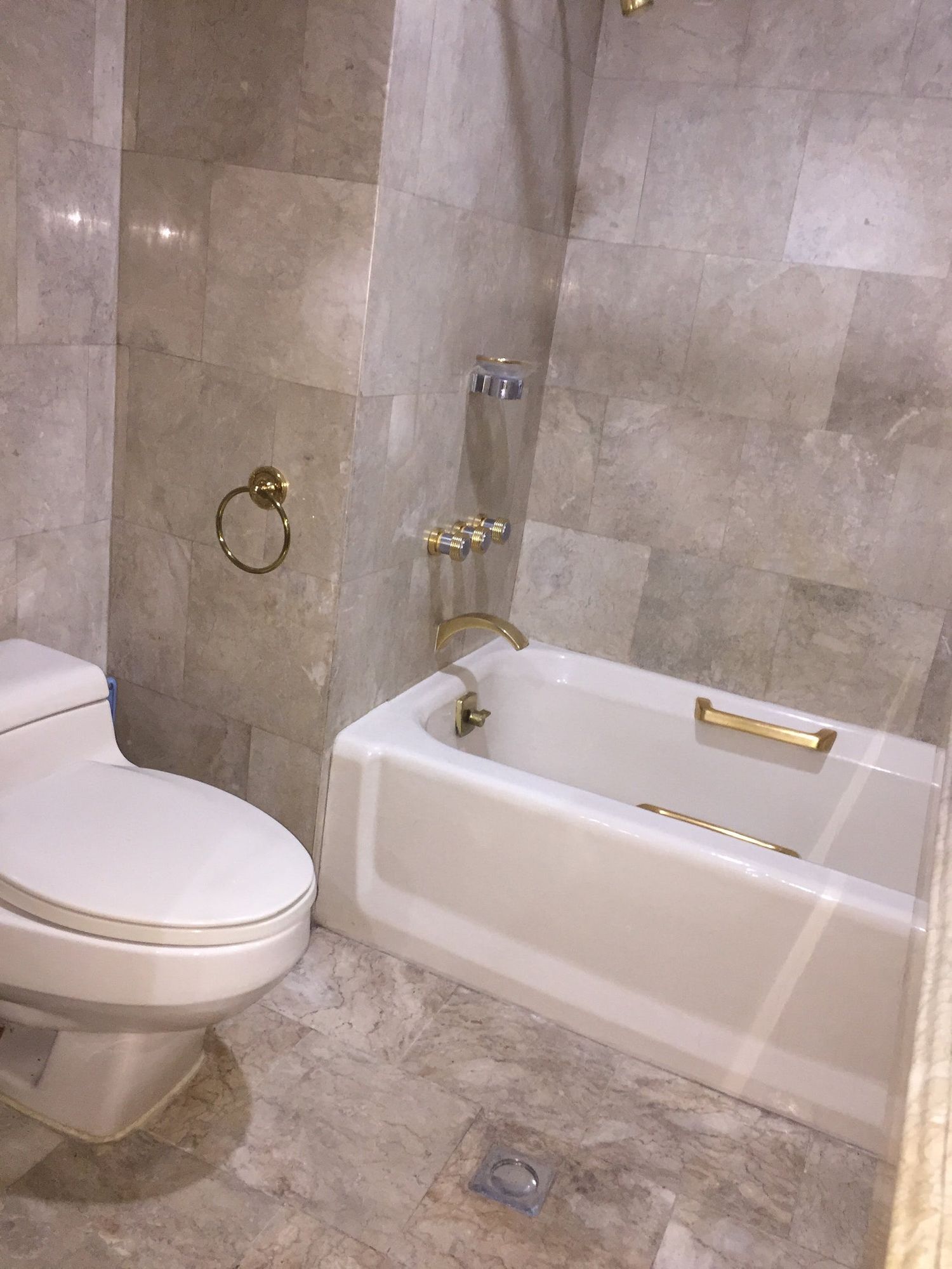 "3BR Condo for Rent in Fraser Place, Salcedo Village, Makati"03