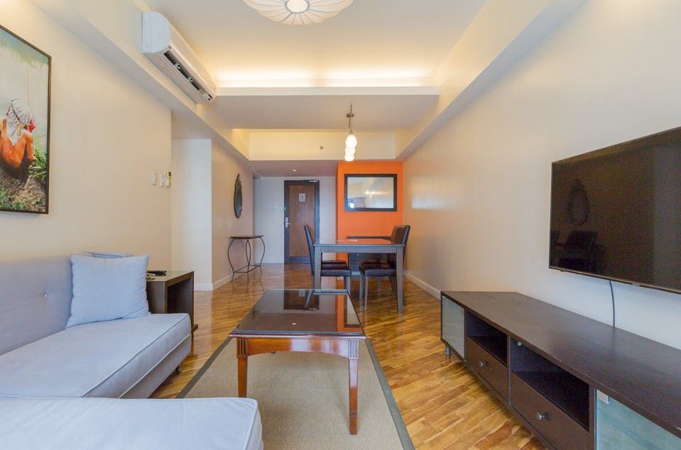 "2BR Condo for Rent in Joya Lofts and Towers, Rockwell Center, Makati"04