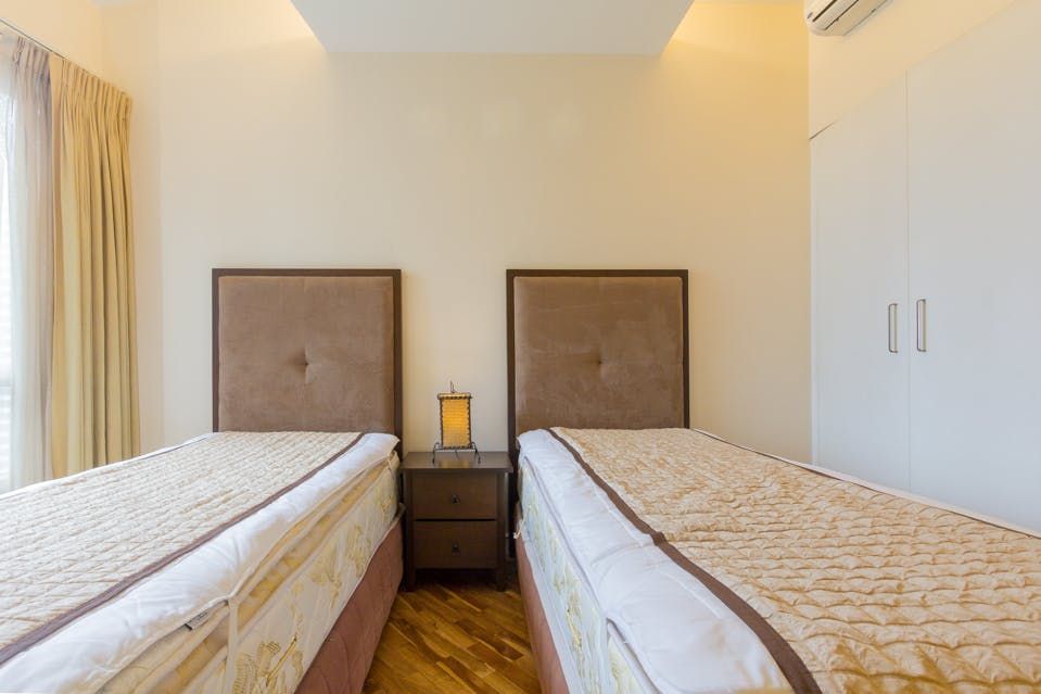 "2BR Condo for Rent in Joya Lofts and Towers, Rockwell Center, Makati"06