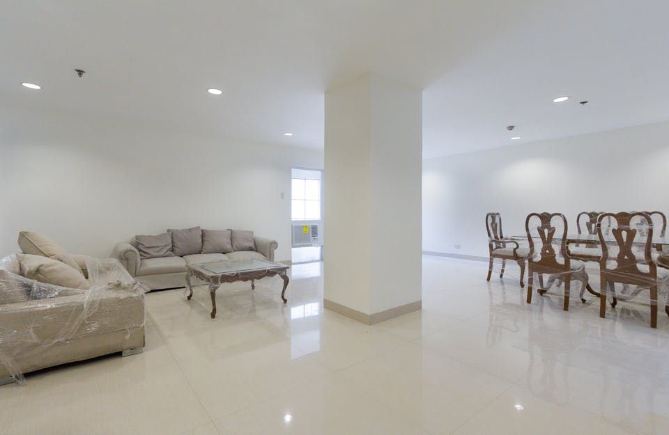 "2BR Condo for Rent in La Maison, San Lorenzo Village, Makati"04