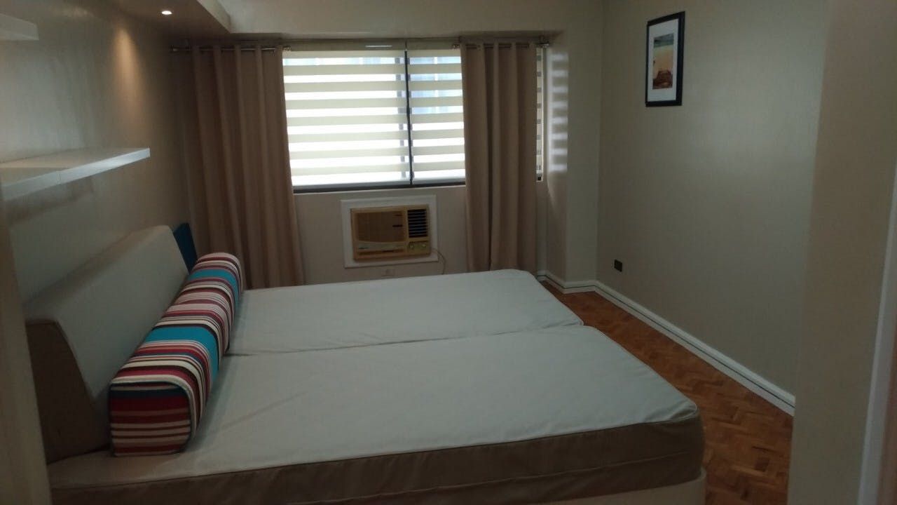 "2BR Condo for Rent in Century Plaza, Legazpi Village, Makati"08