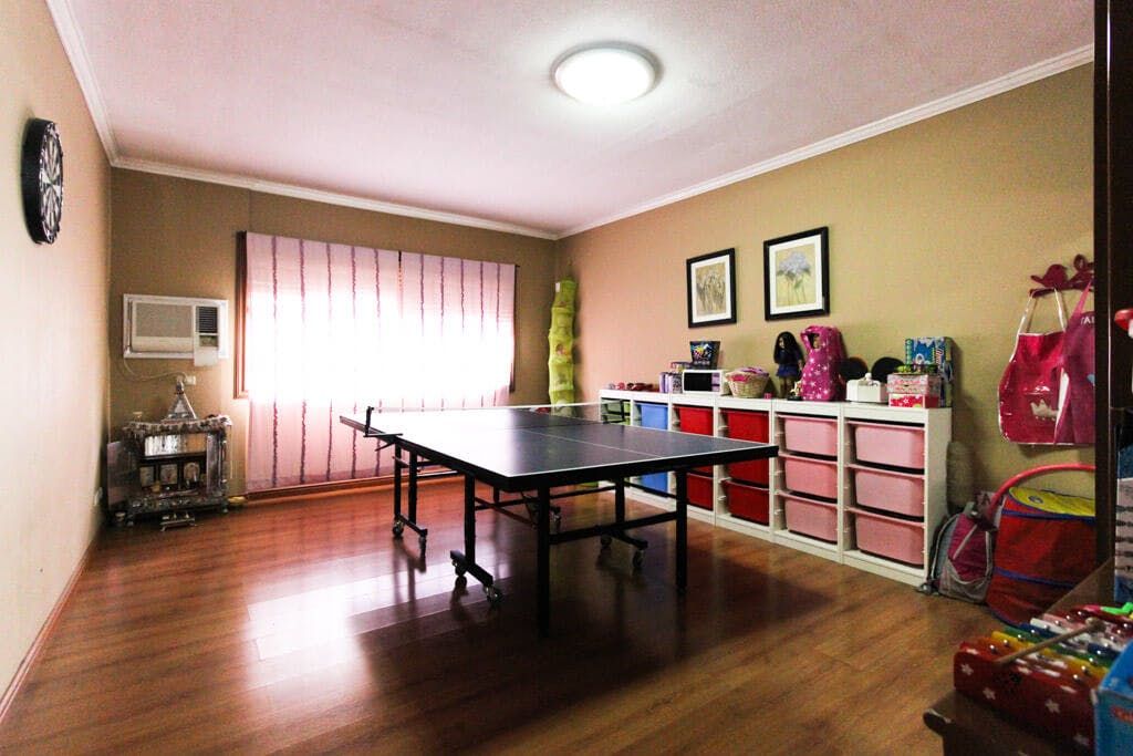"5BR House for Rent in Dasmari?as Village, Makati"04