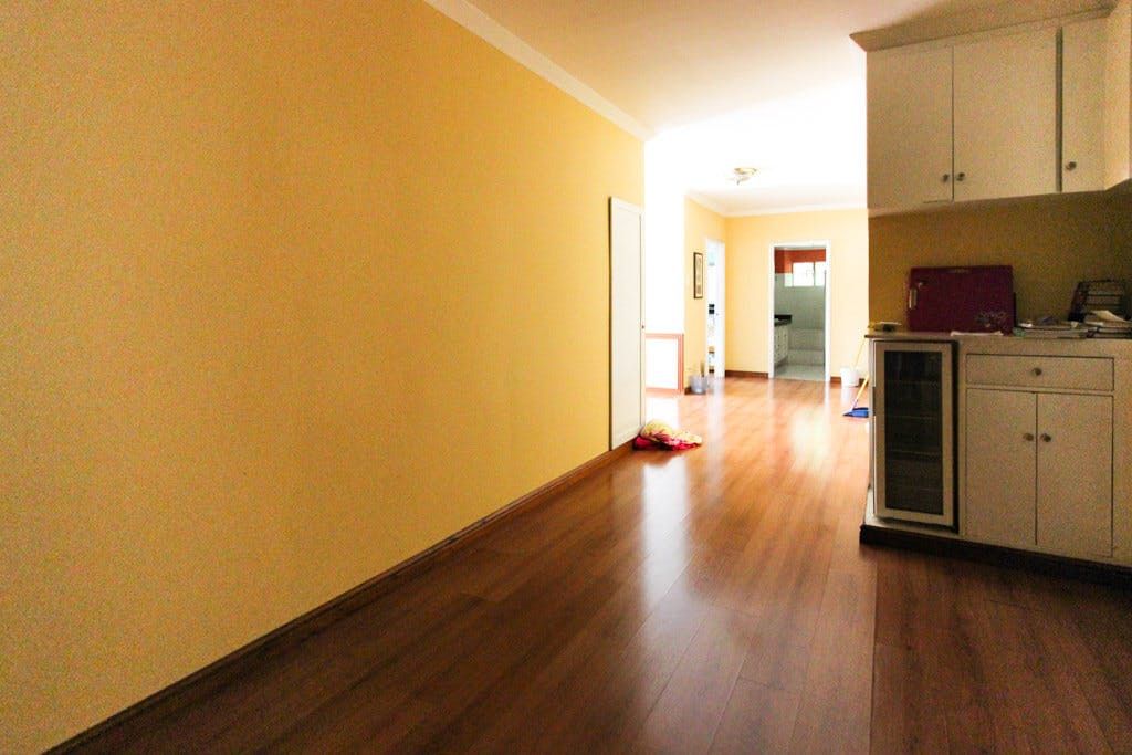 "5BR House for Rent in Dasmari?as Village, Makati"06