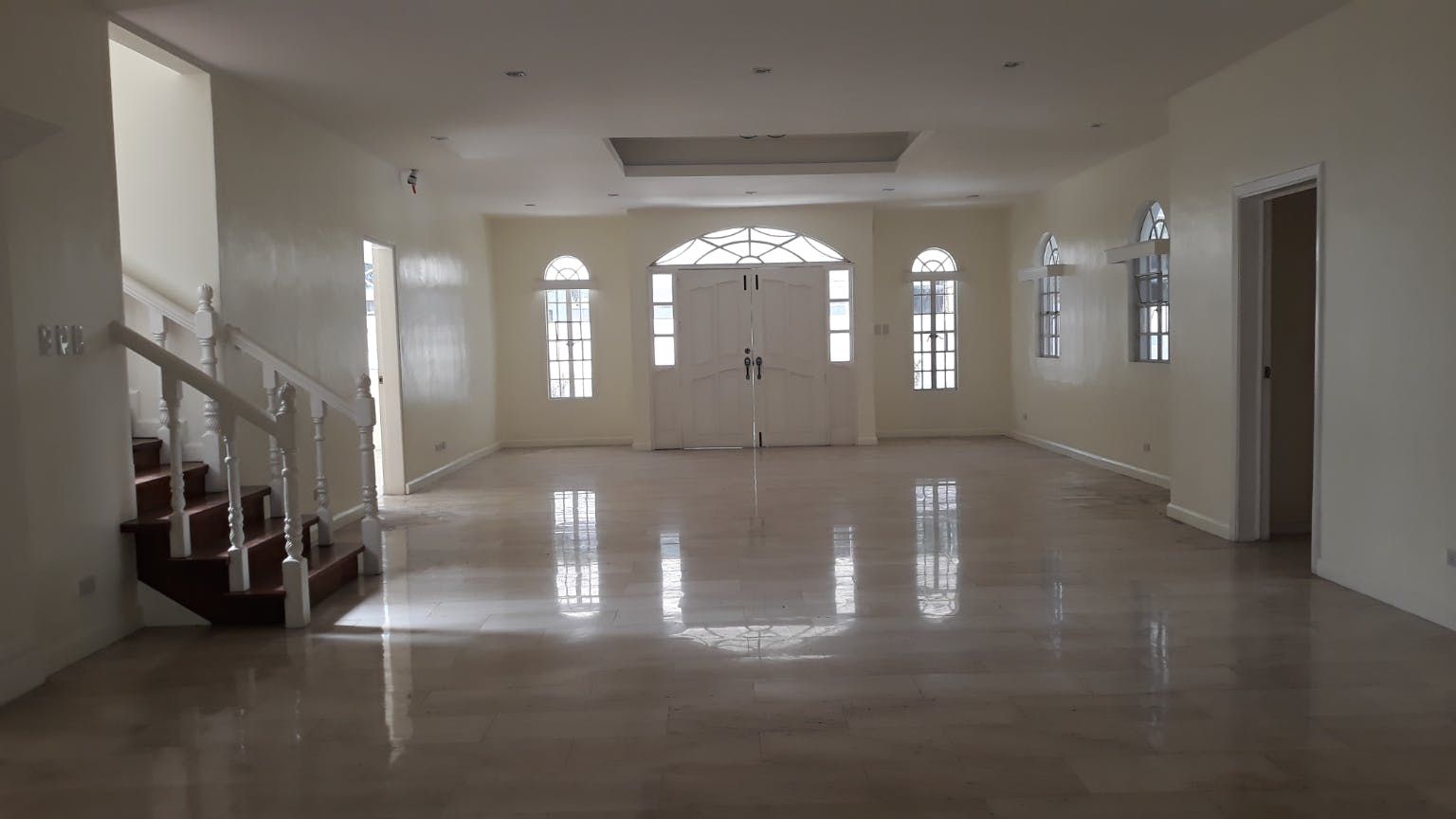 "7BR House for Rent in San Lorenzo Village, Makati"06