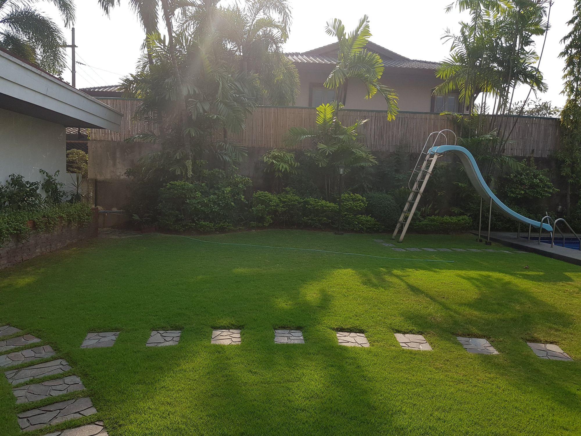 "5BR House for Rent in Dasmari?as Village, Makati"05