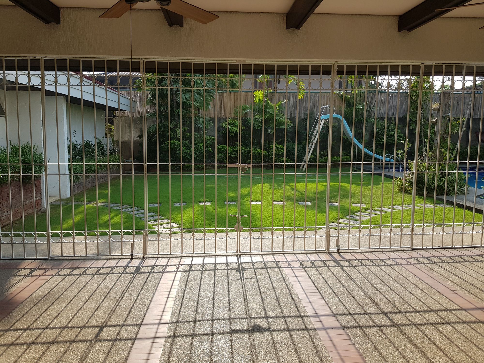 "5BR House for Rent in Dasmari?as Village, Makati"07