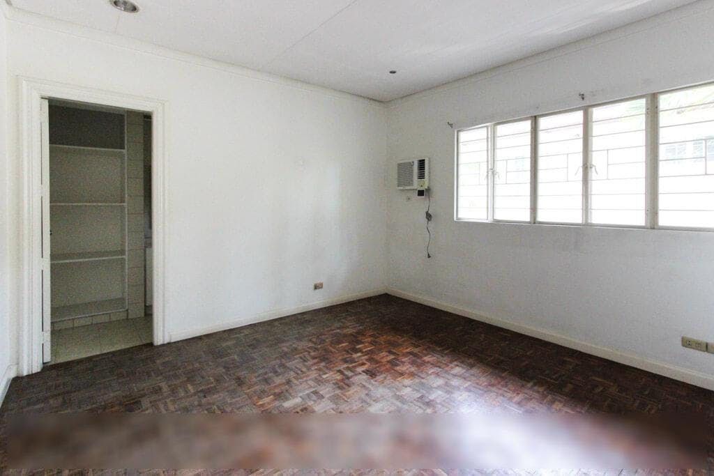 "3BR House for Rent in San Lorenzo Village, Makati"04