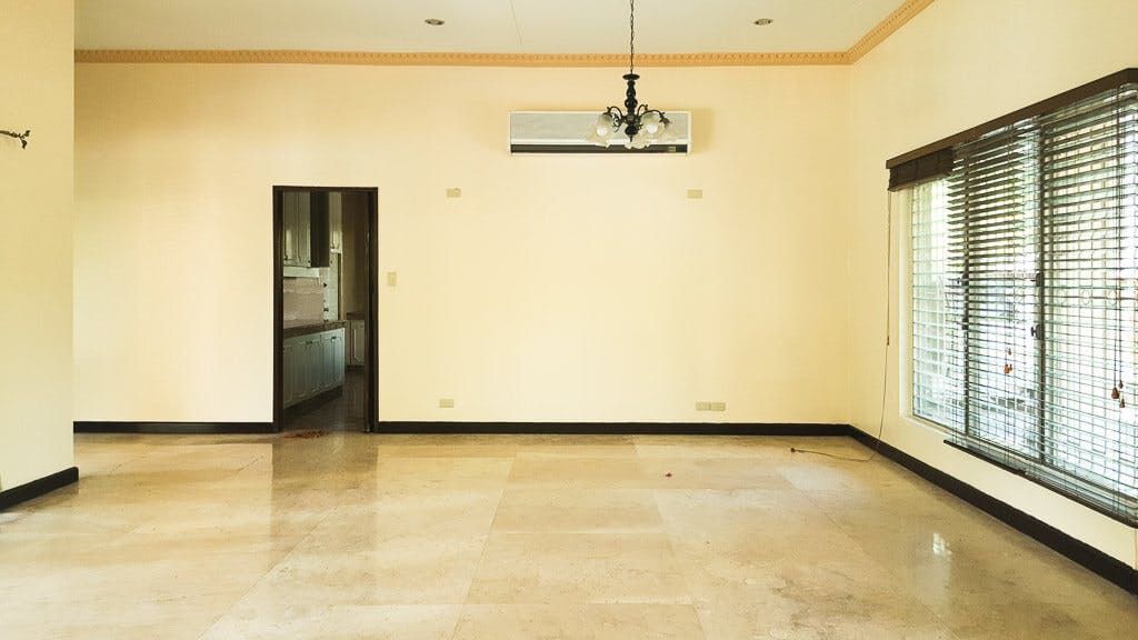 "4BR House for Rent in Dasmari?as Village, Makati"08