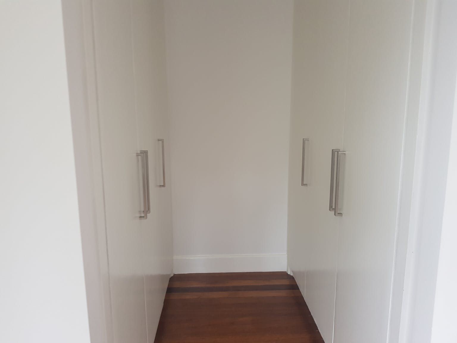 "4BR House for Rent in Dasmari?as Village, Makati"06