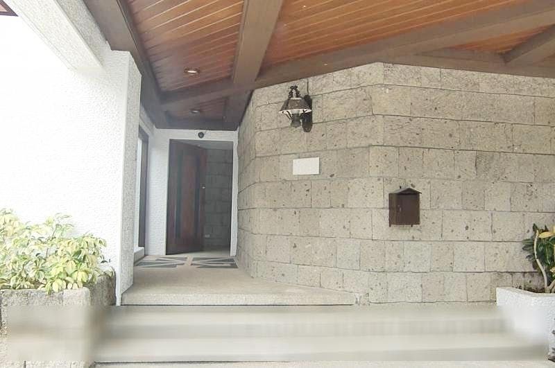 "3BR House for Rent in Dasmari?as Village, Makati"06