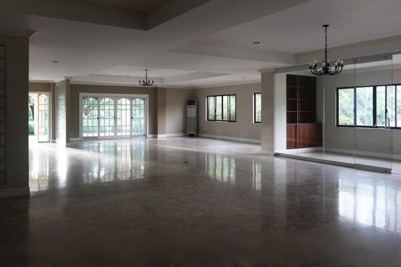 "3BR House for Rent in San Lorenzo Village, Makati"01