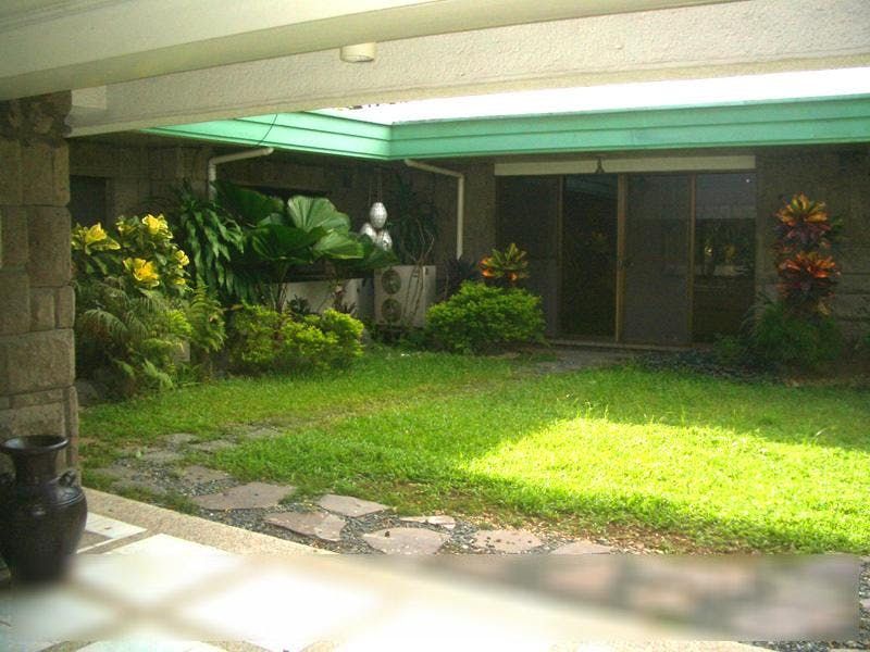 "4BR House for Rent in Dasmari?as Village, Makati"04