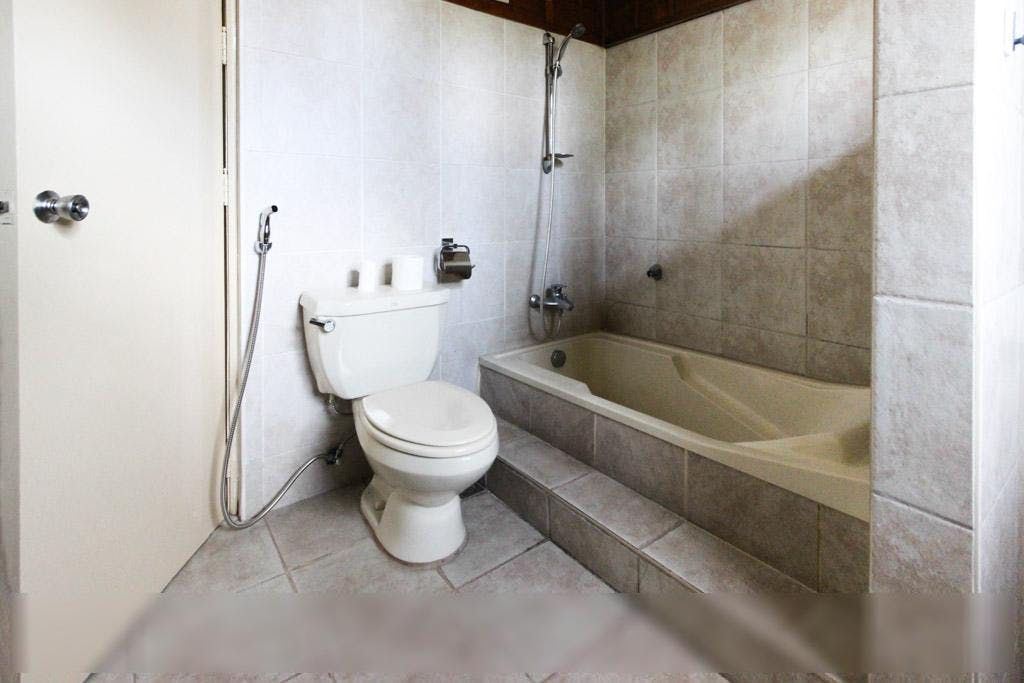 "3BR House for Rent in Urdaneta Village, Makati"08